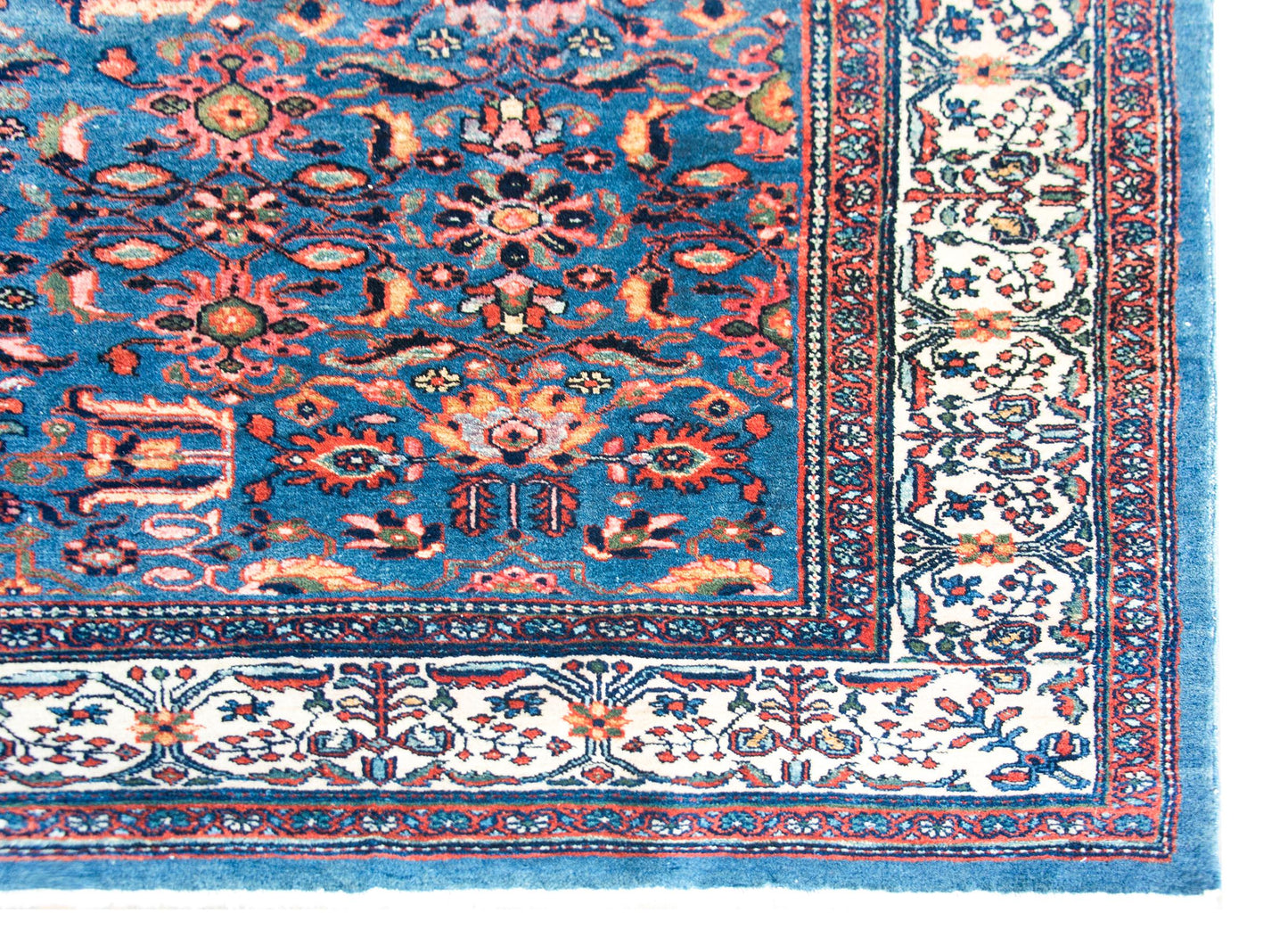 Early 20th Century Persian Bibikibad Rug For Sale