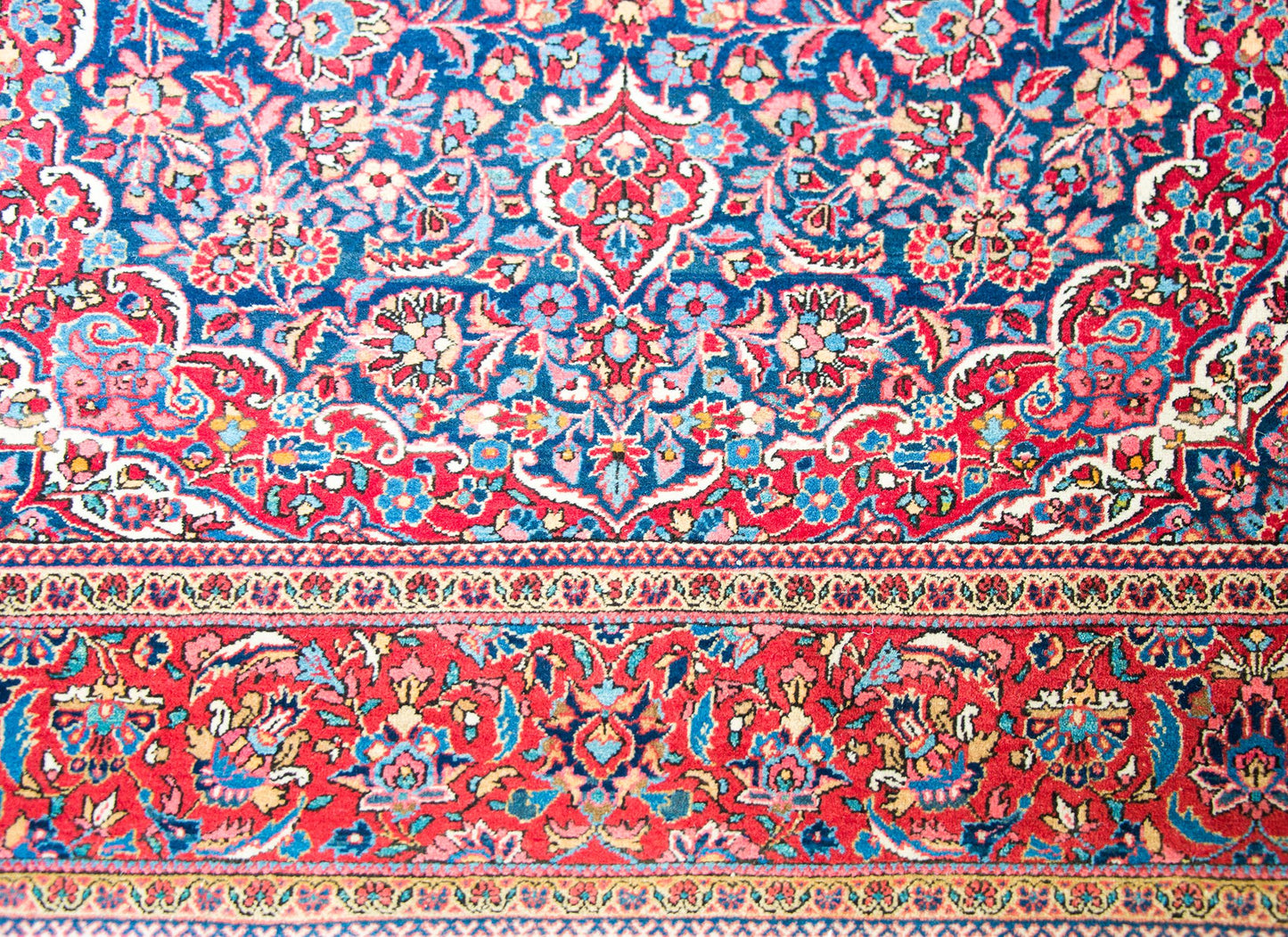Early 20th Century Persian Kashan Rug For Sale