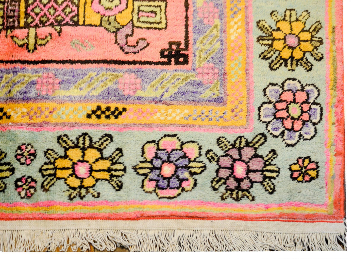 Wonderful Early 20th Century Pictorial Khotan Rug For Sale