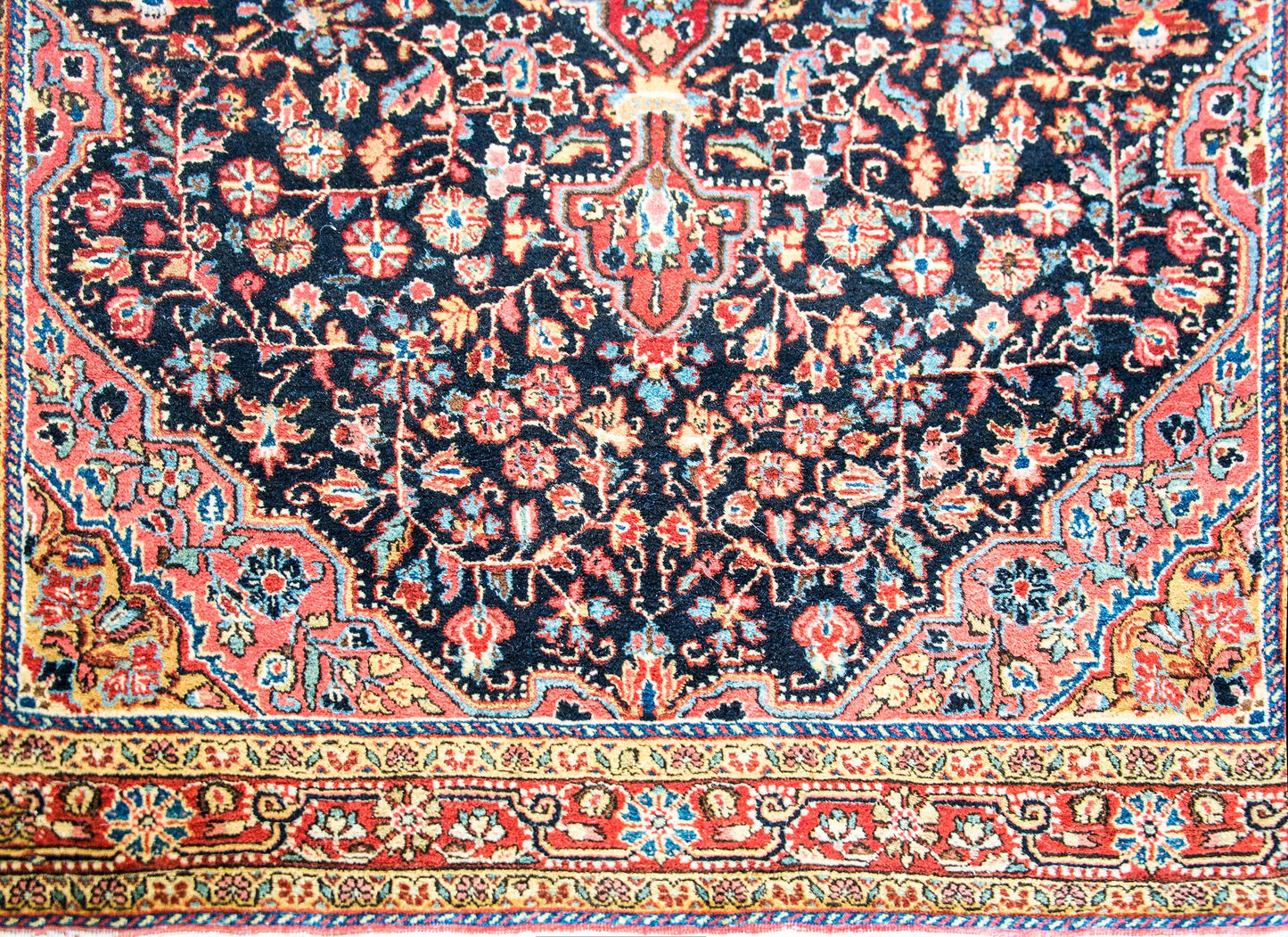 Early 20th Century Persian Bidjar Rug For Sale