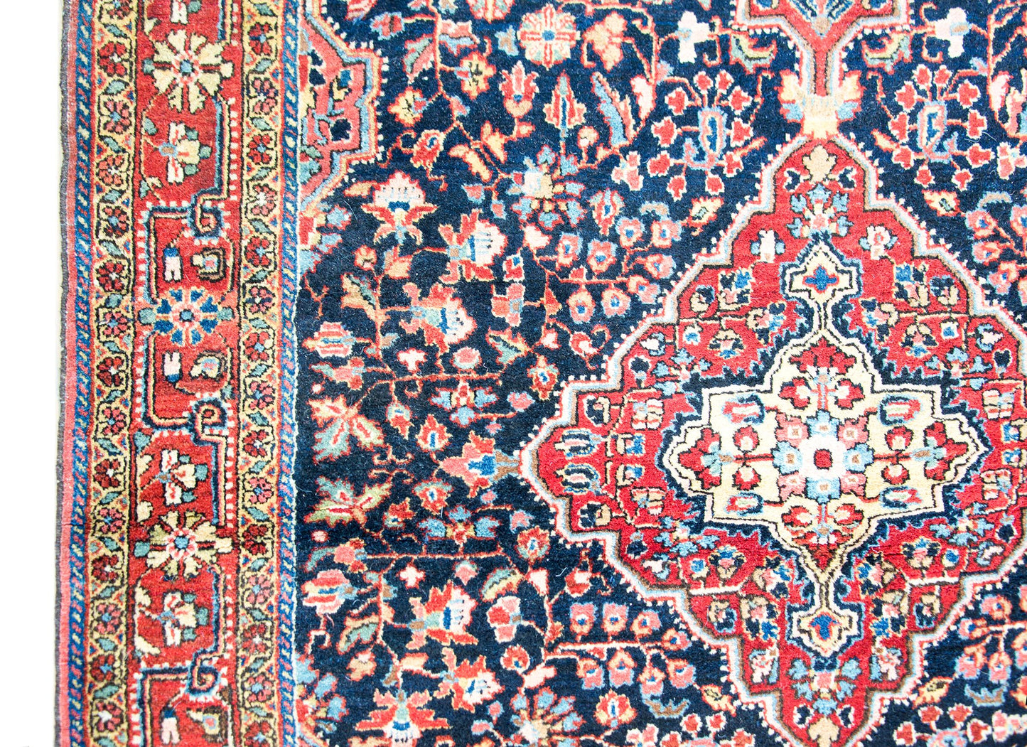 Early 20th Century Persian Bidjar Rug For Sale