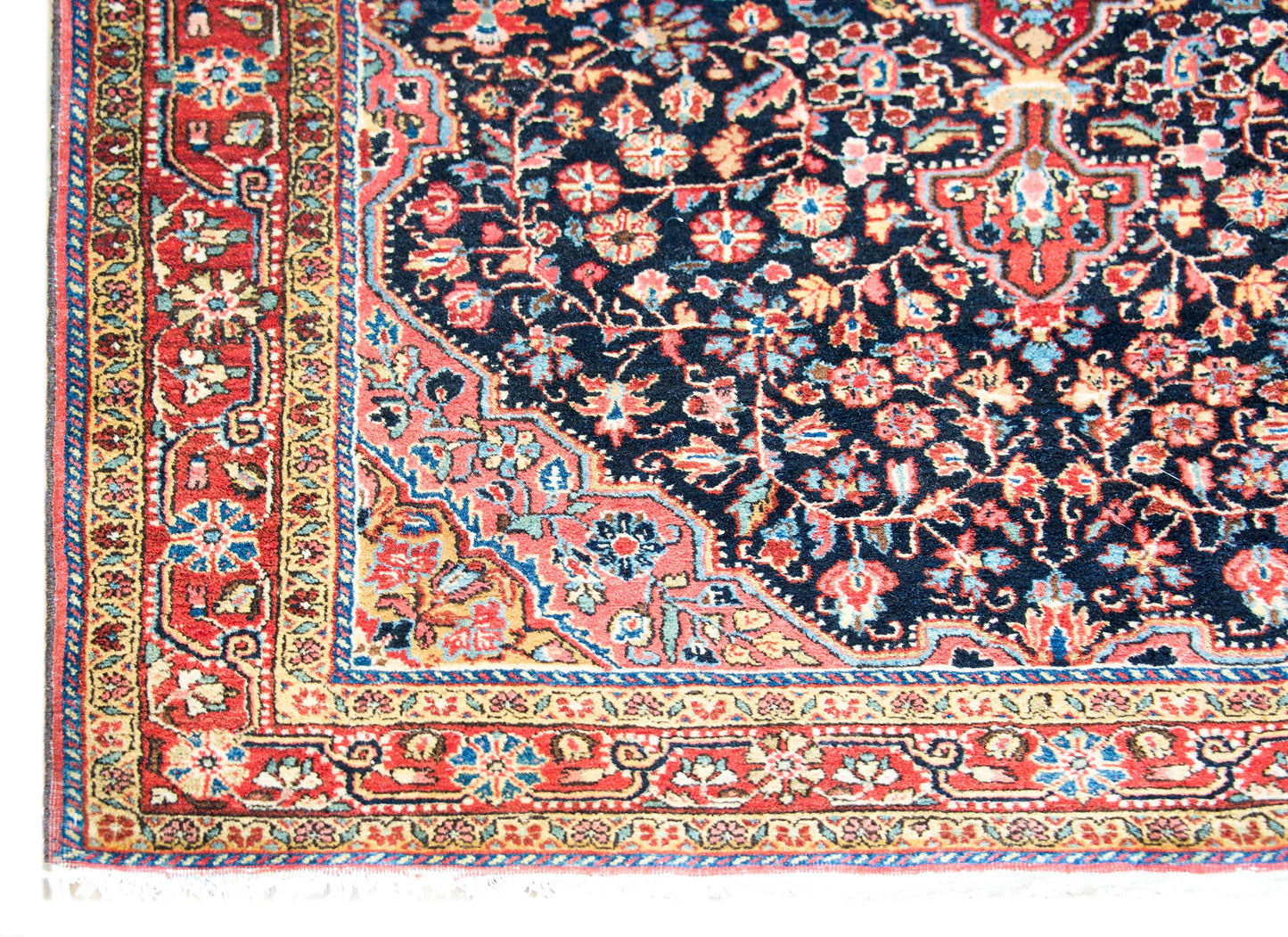 Early 20th Century Persian Bidjar Rug For Sale