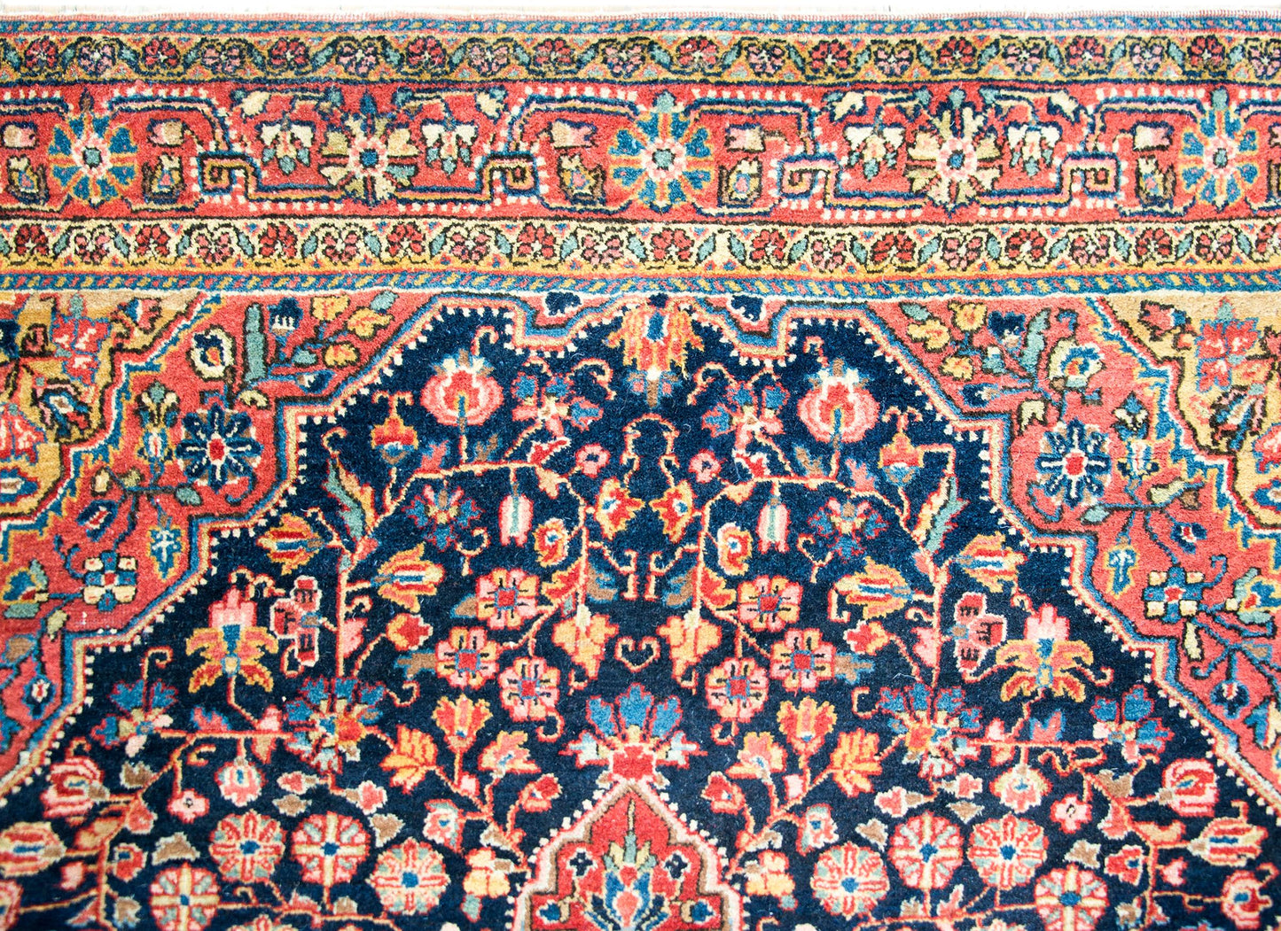 Early 20th Century Persian Bidjar Rug For Sale
