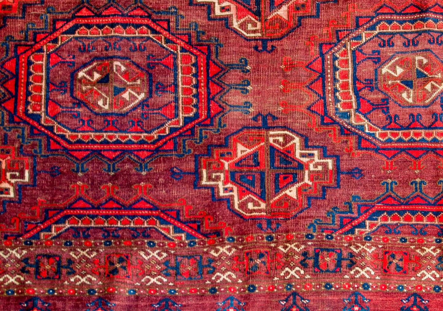 Wonderful Early 20th Century Juval Bag Face Rug For Sale