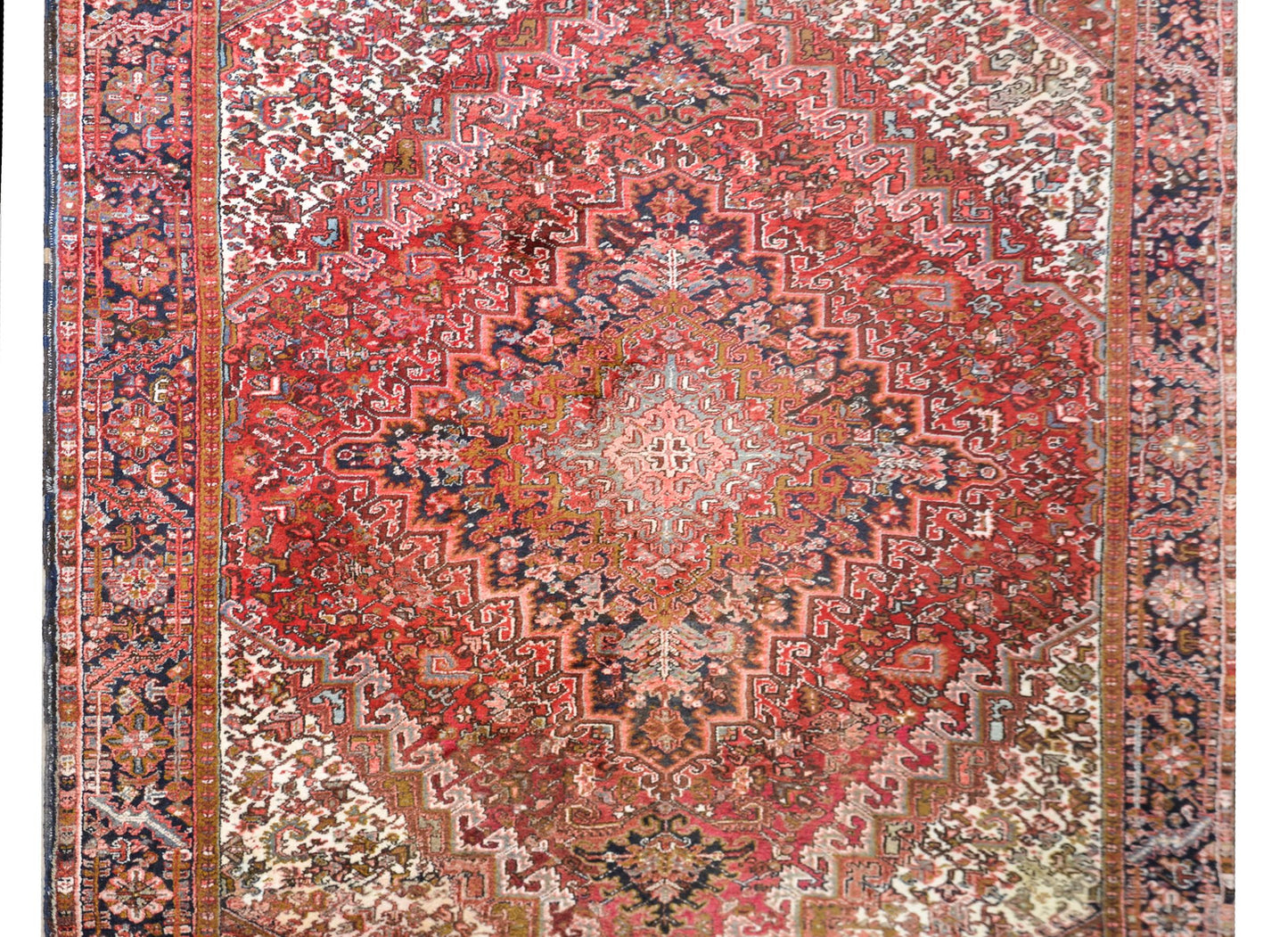 Late 20th Century Persian Heriz Rug For Sale