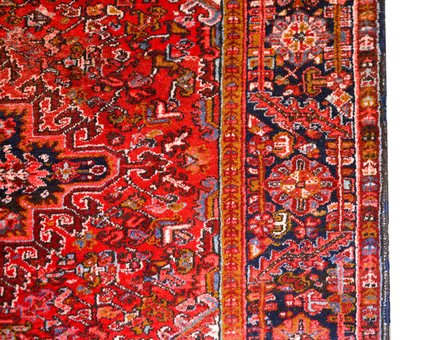 Late 20th Century Persian Heriz Rug For Sale