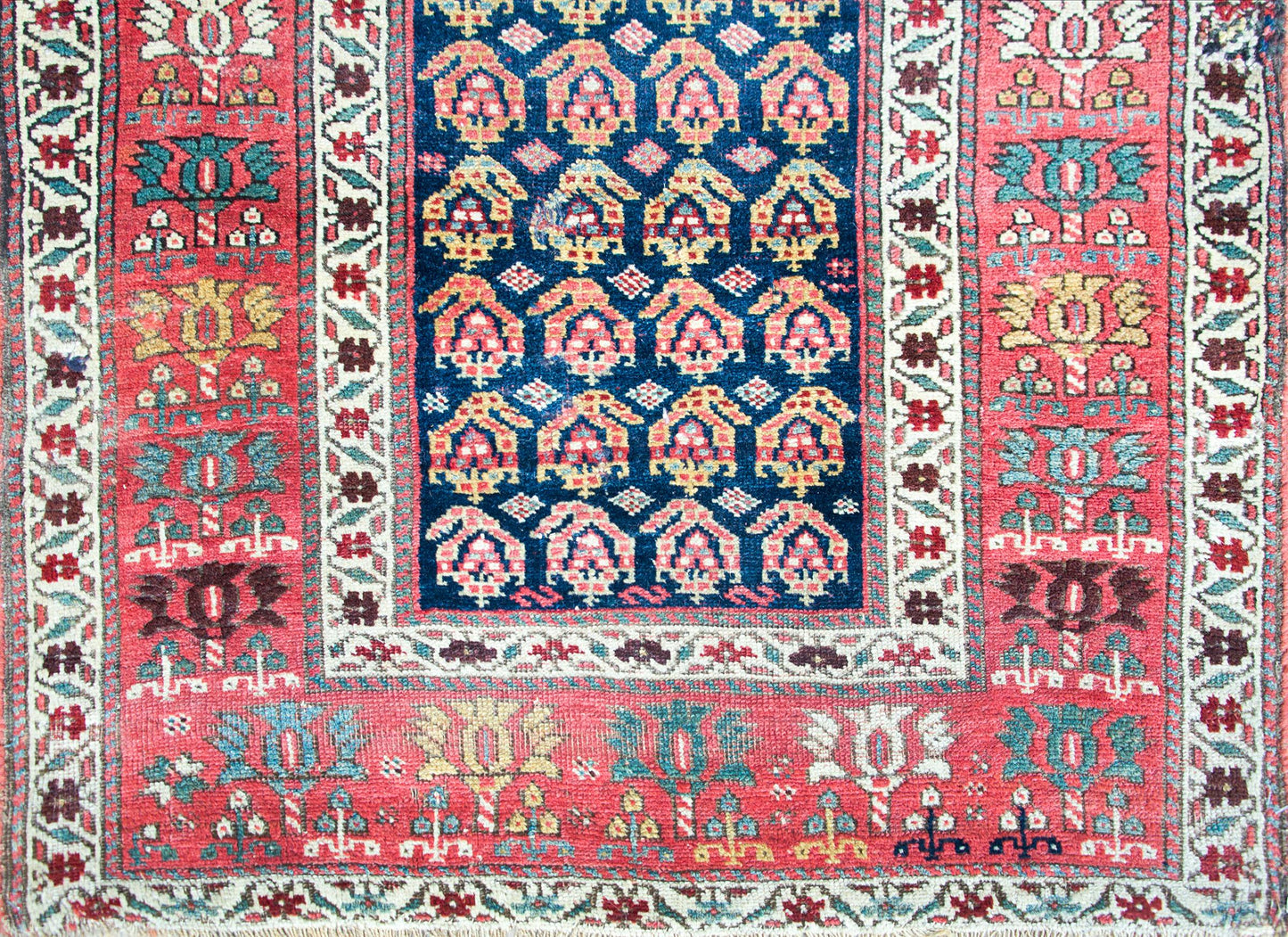Early 20th Century Persian Bidjar Rug For Sale