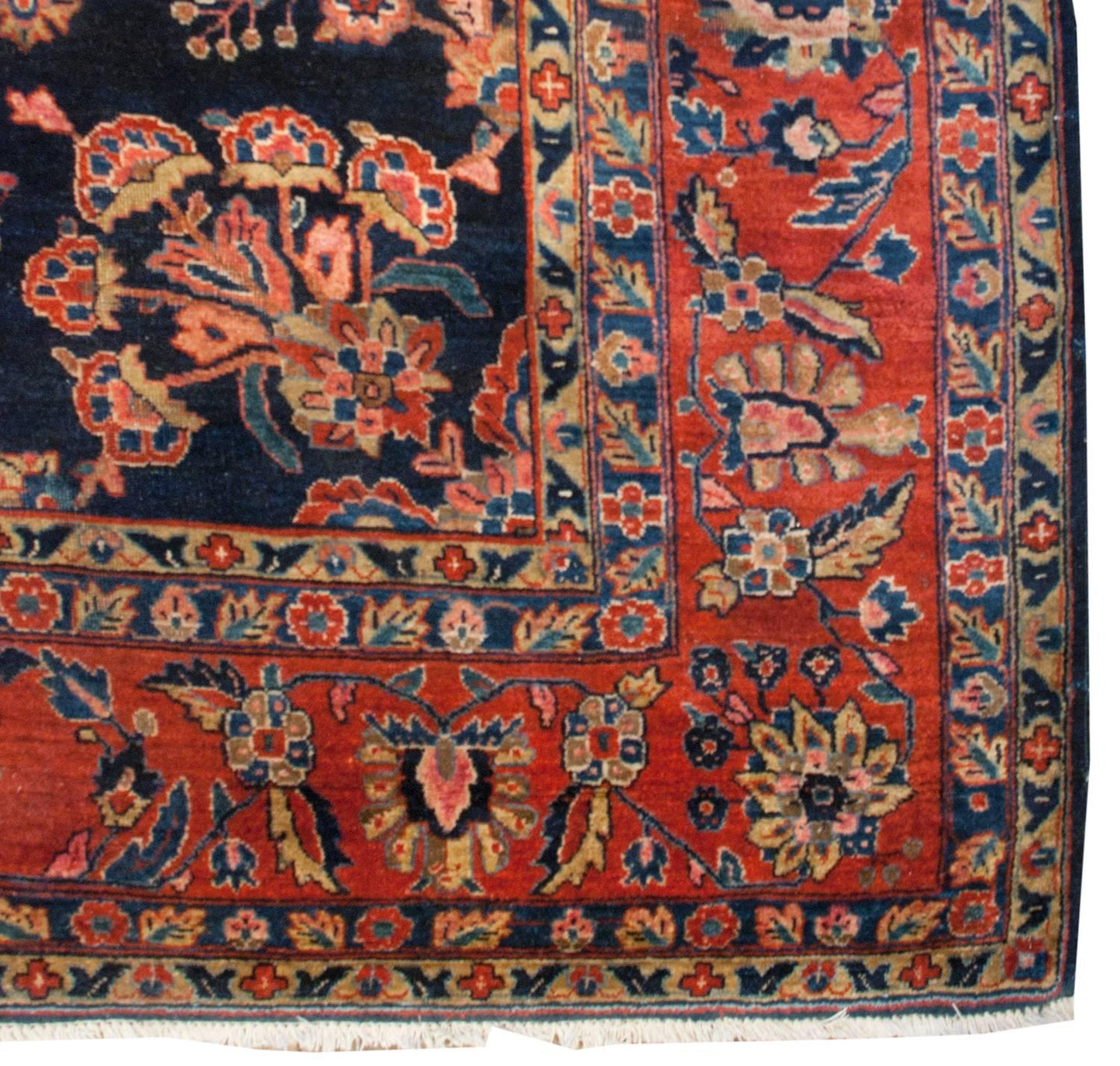 Early 20th Century Sarouk Rug For Sale