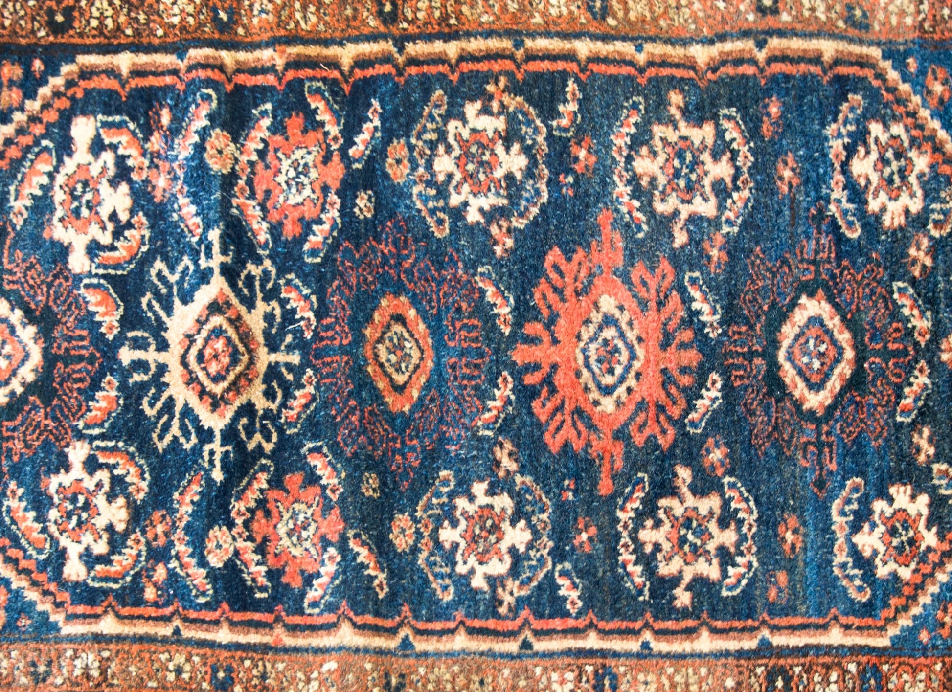 Early 20th Century Hamadan Rug For Sale