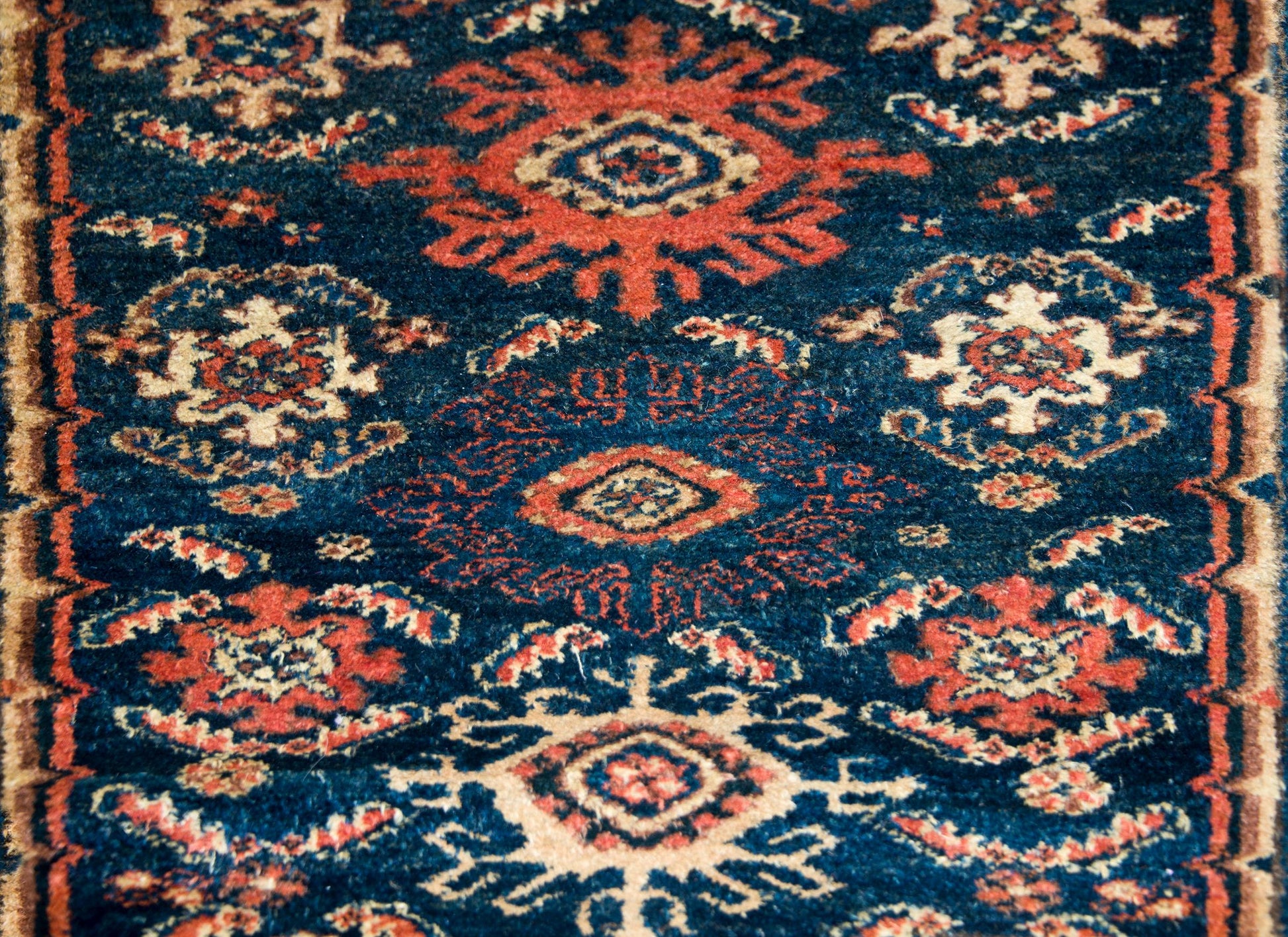 Early 20th Century Hamadan Rug For Sale