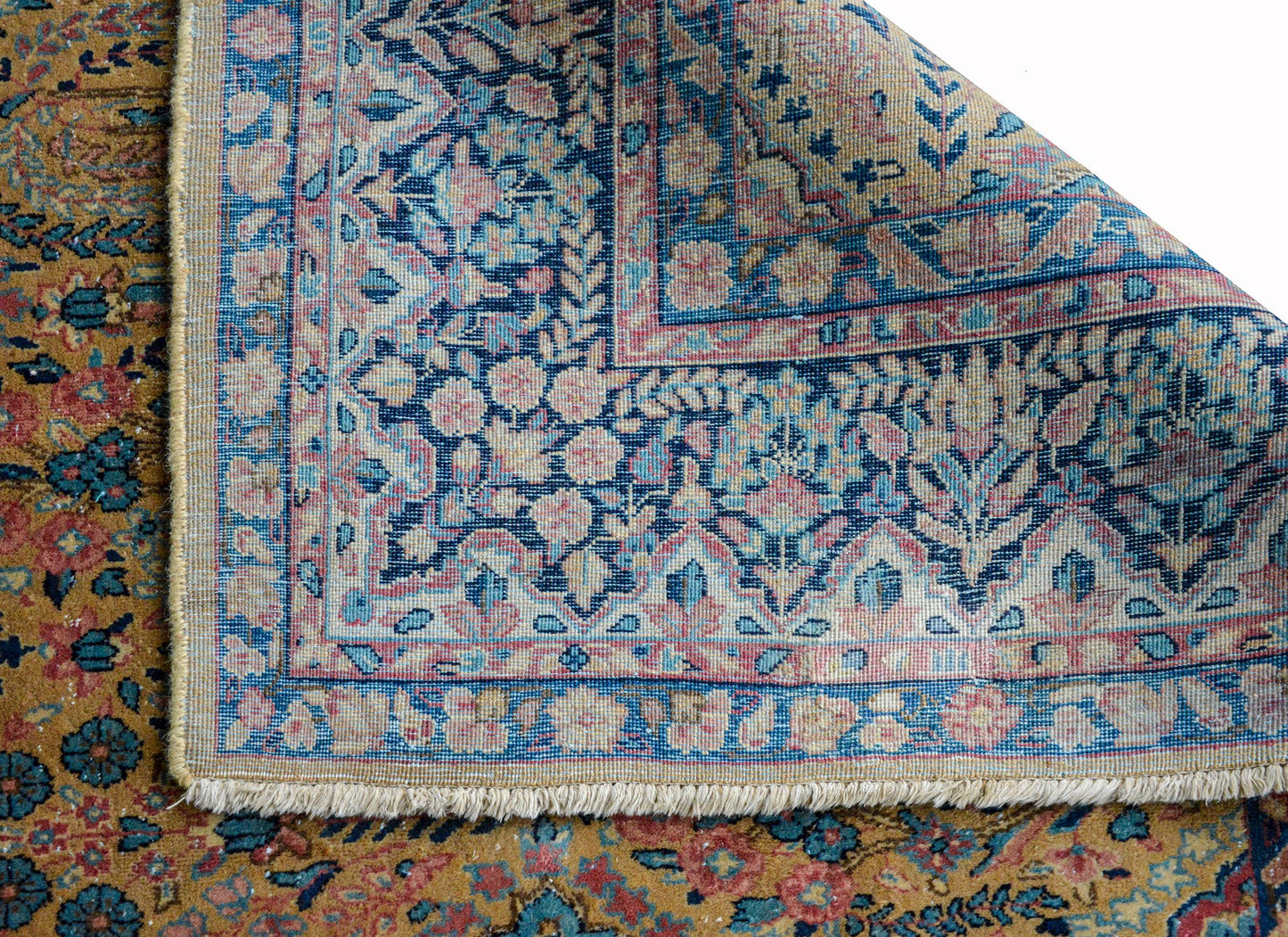 Early 20th Century Sarouk Rug For Sale