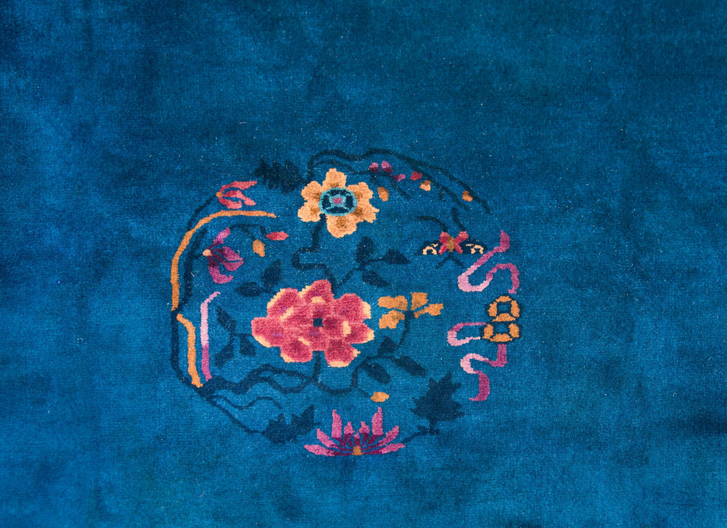 Early 20th Century Chinese Art Deco Rug For Sale