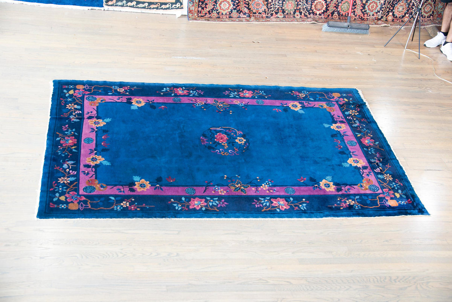 Early 20th Century Chinese Art Deco Rug For Sale