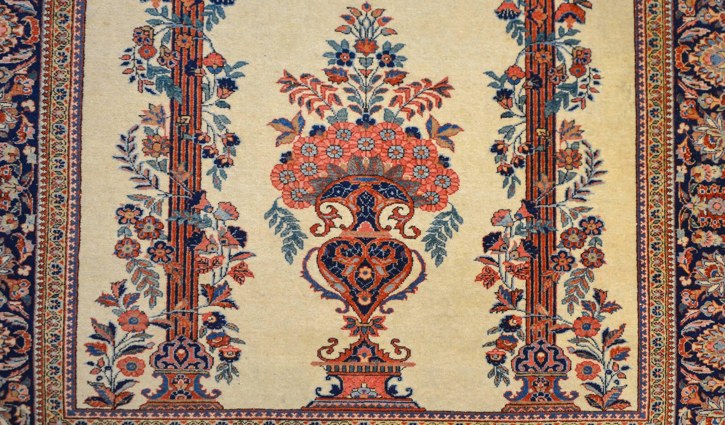 Amazing Early 20th Century Kashan Rug For Sale