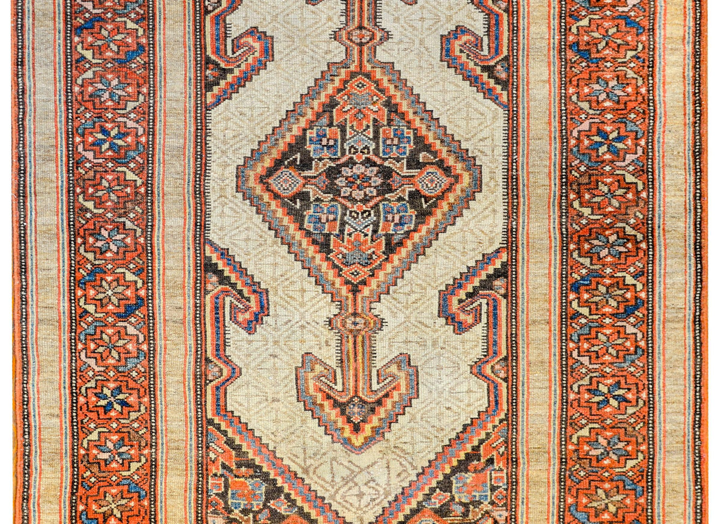 Gorgeous Late 19th Century Serab Rug For Sale