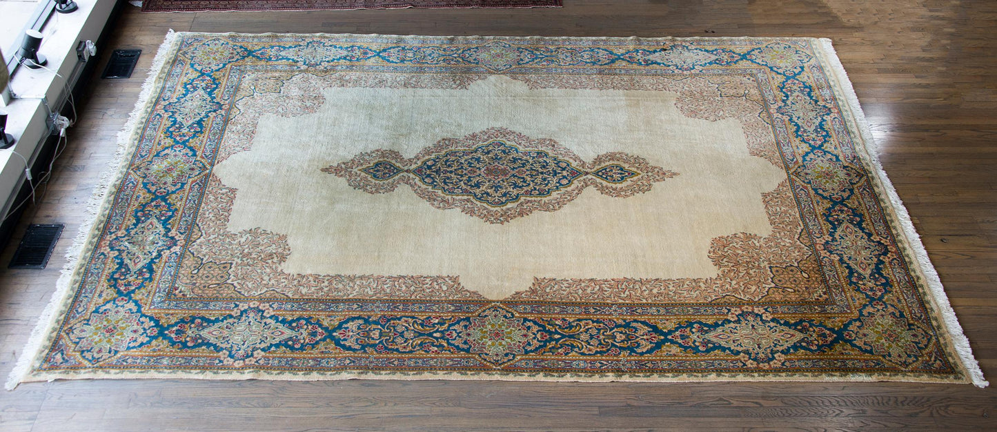 Early 20th Century Persian Kirman Rug For Sale