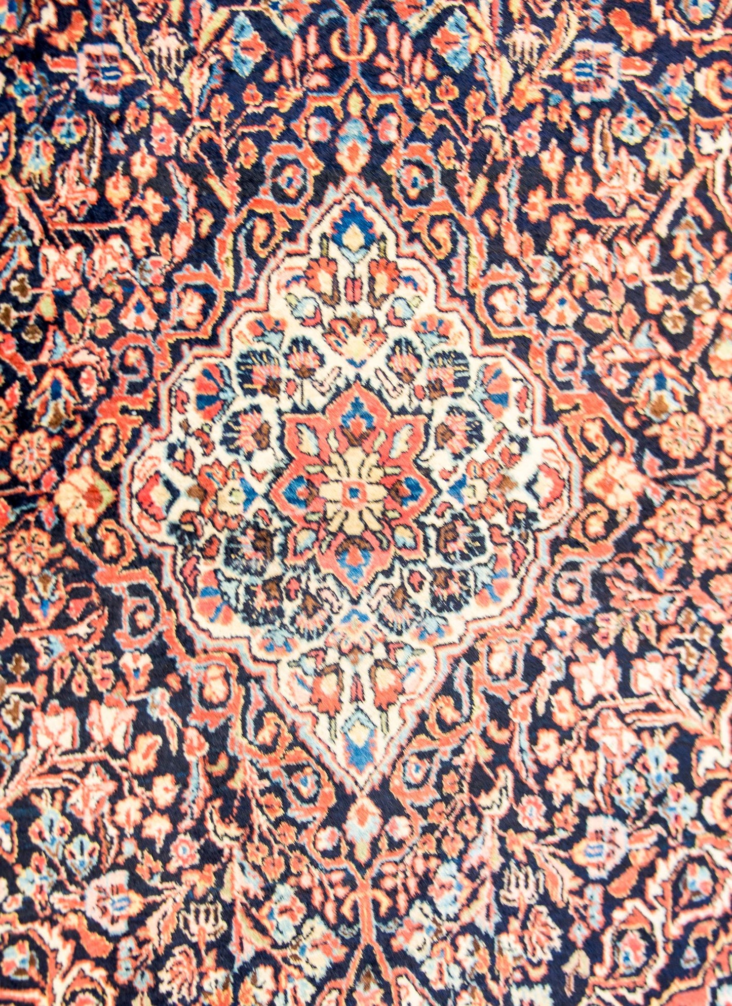Wonderful Early 20th Century Sarouk Rug For Sale