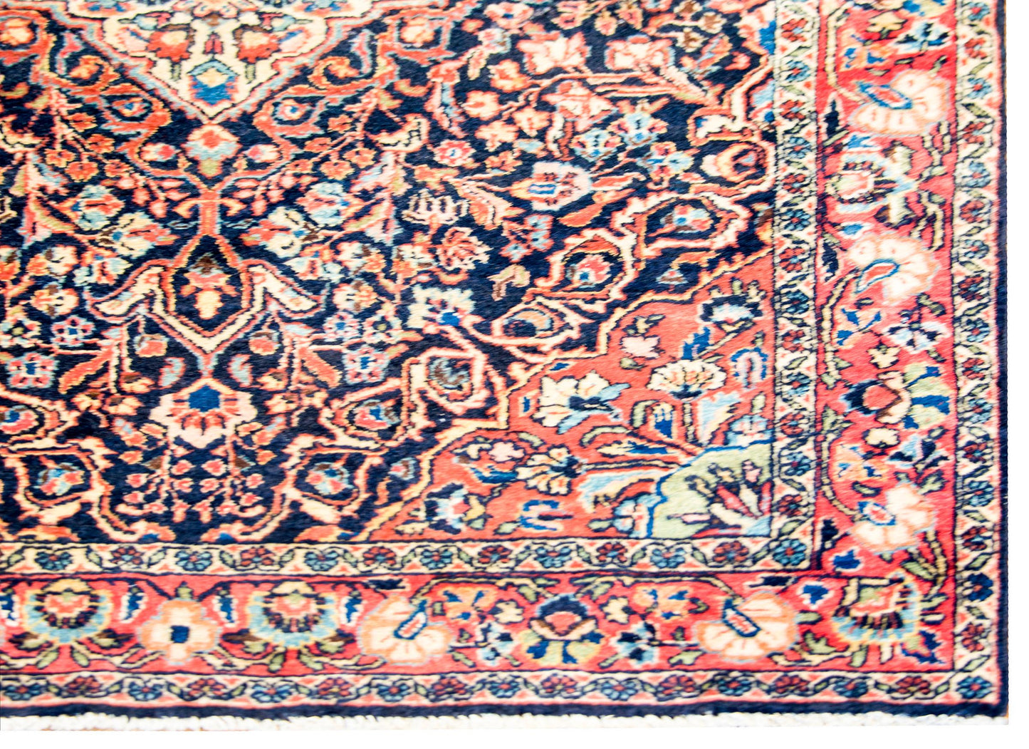 Wonderful Early 20th Century Sarouk Rug For Sale