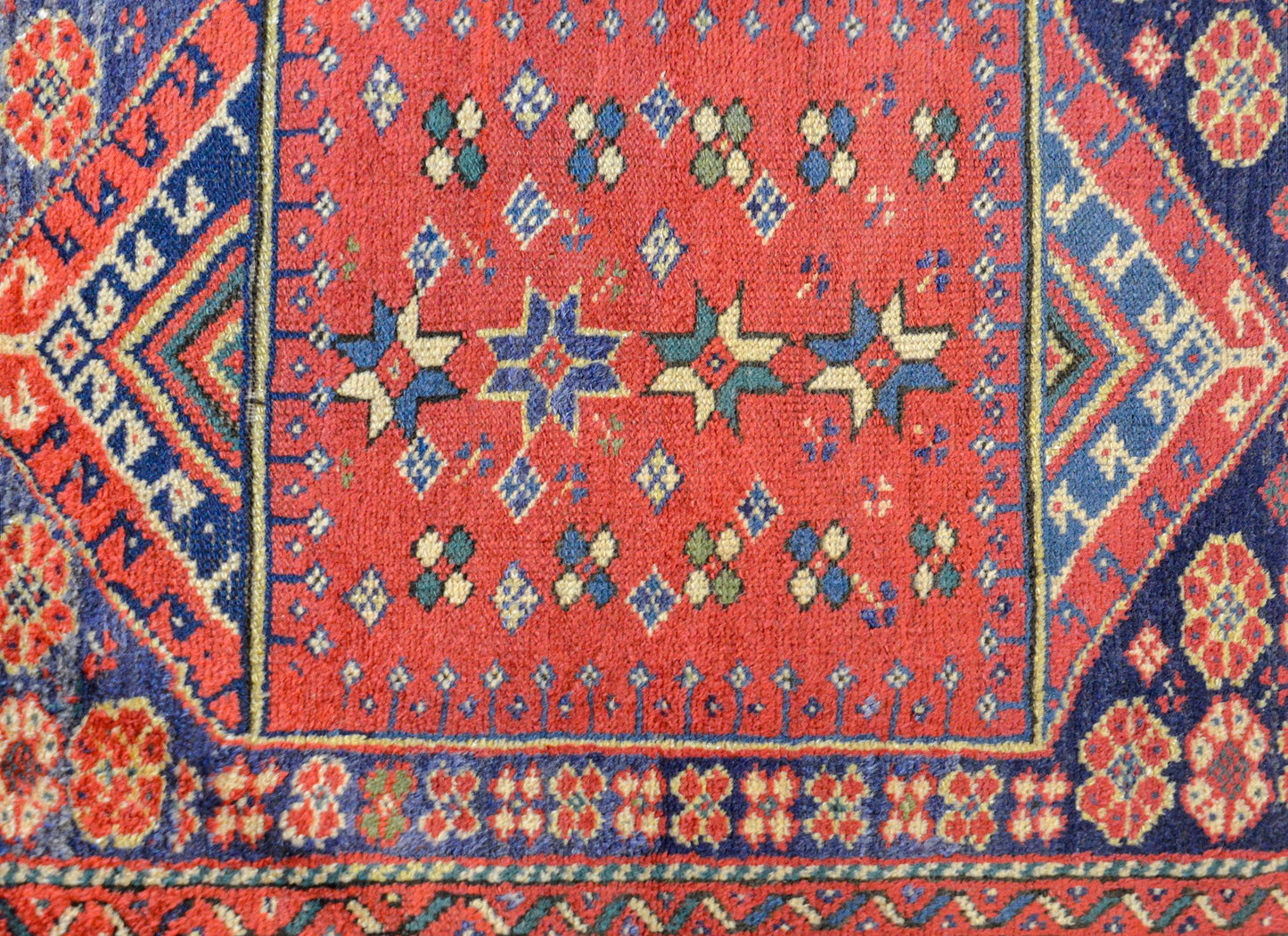 Early 20th Century Sparta Rug For Sale