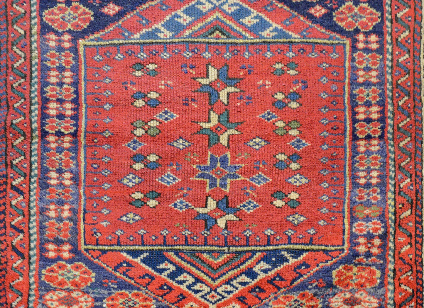 Early 20th Century Sparta Rug For Sale