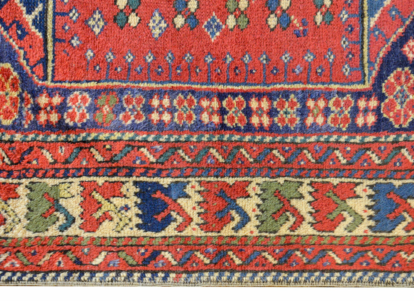 Early 20th Century Sparta Rug For Sale