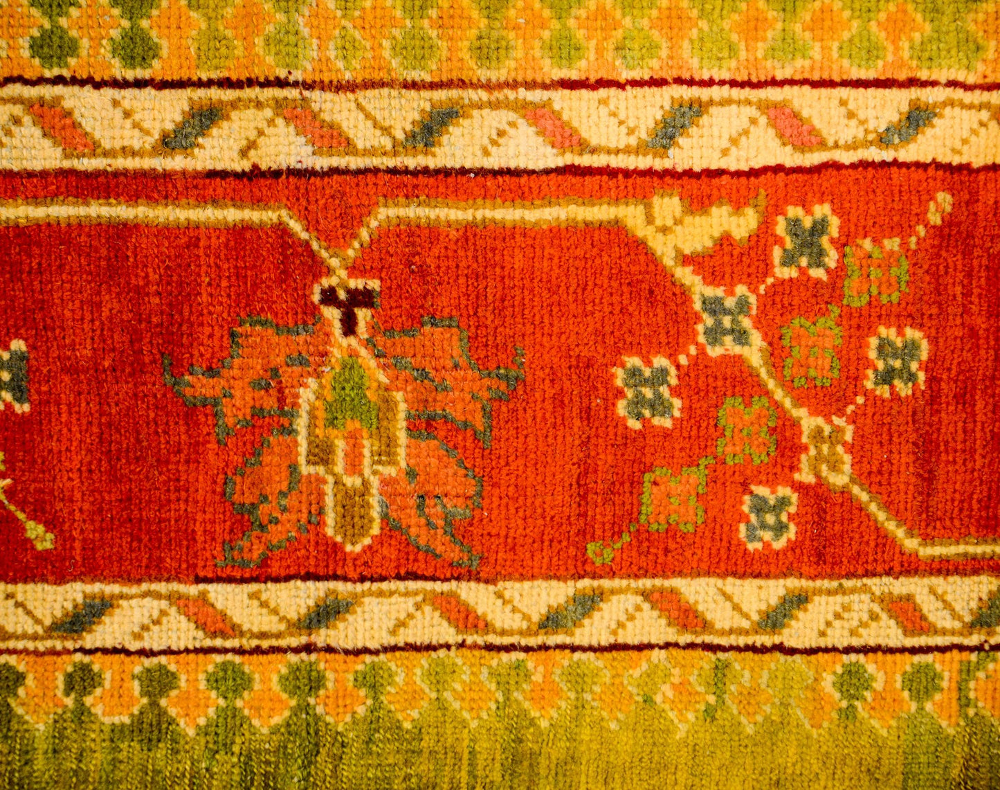 Wonderful Early 20th Century Oushak Rug For Sale