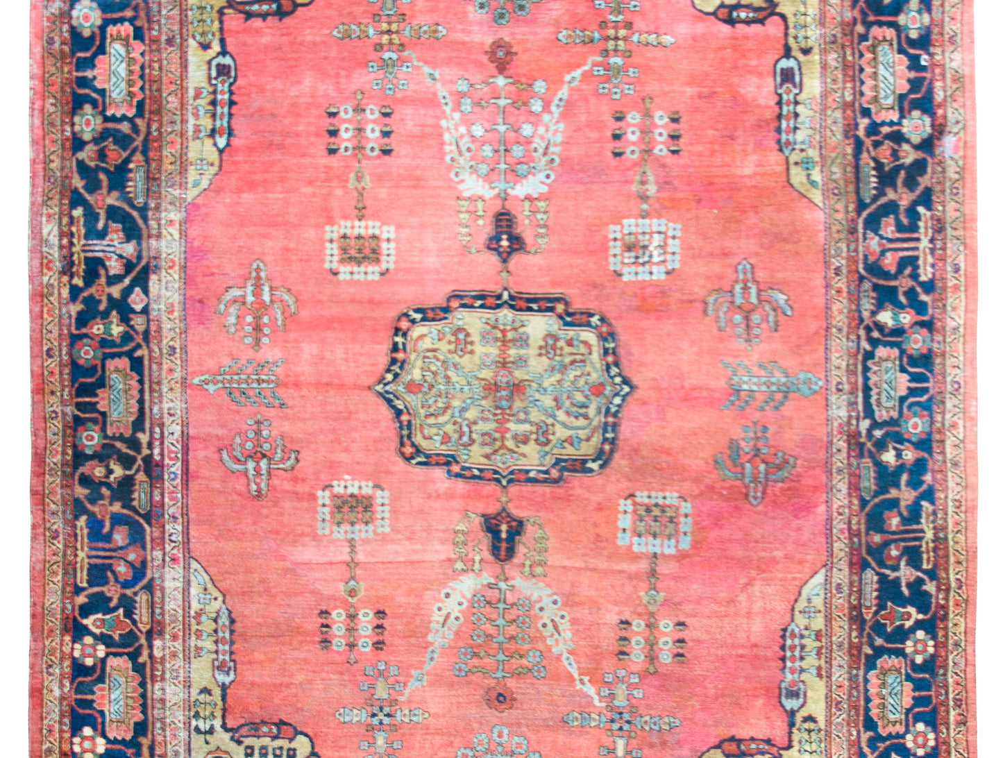 Early 20th Century Persian Sultanabad Rug For Sale