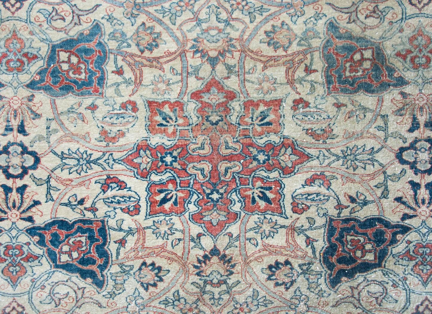 Late 19th Century Persian Isfahan Rug For Sale