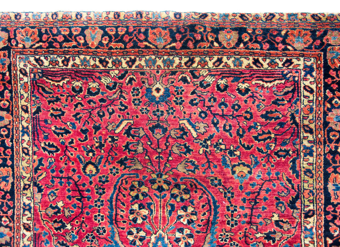 Early 20th Century Persian Sarouk Rug For Sale