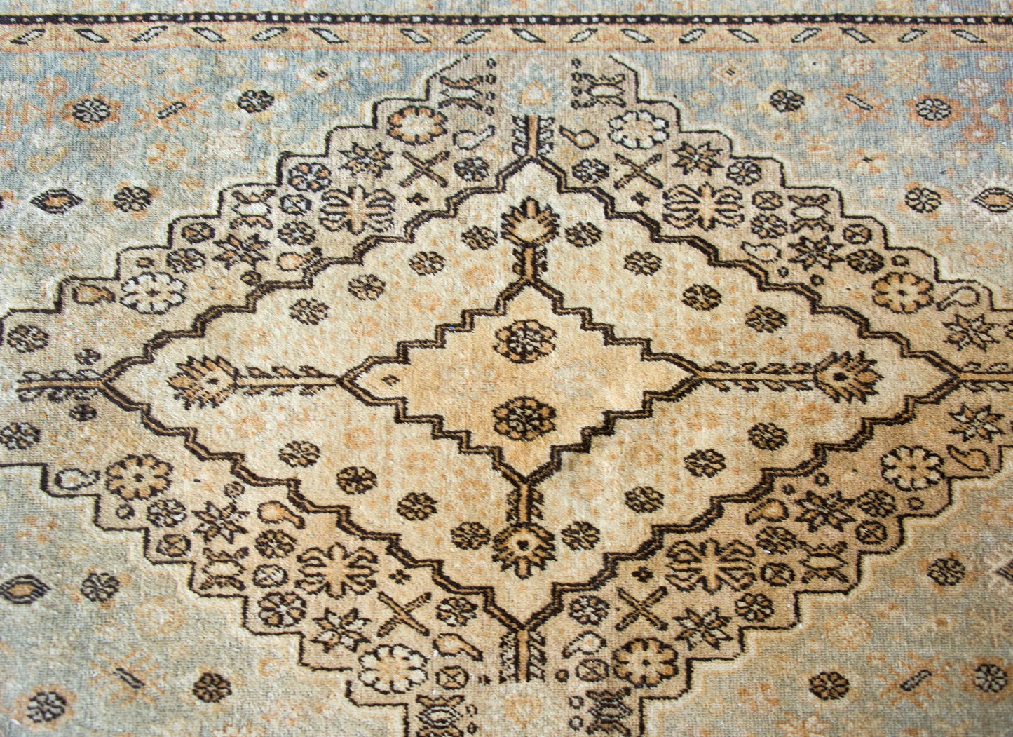 Early 20th Century Central Asian Samarghand Rug For Sale