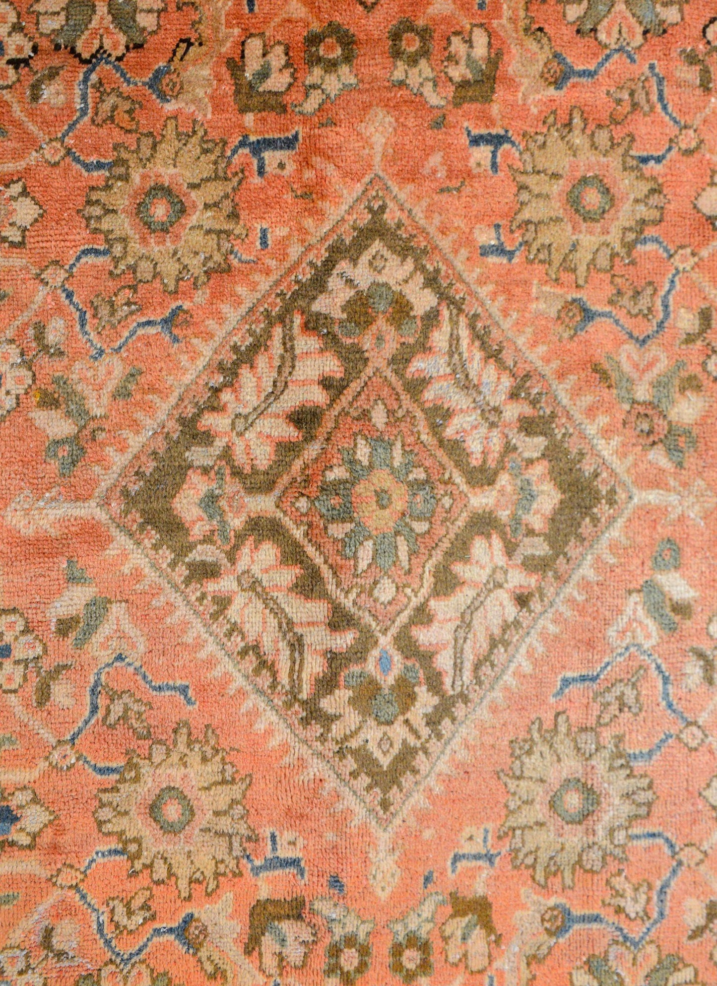 20th Century Mushkabad Rug For Sale