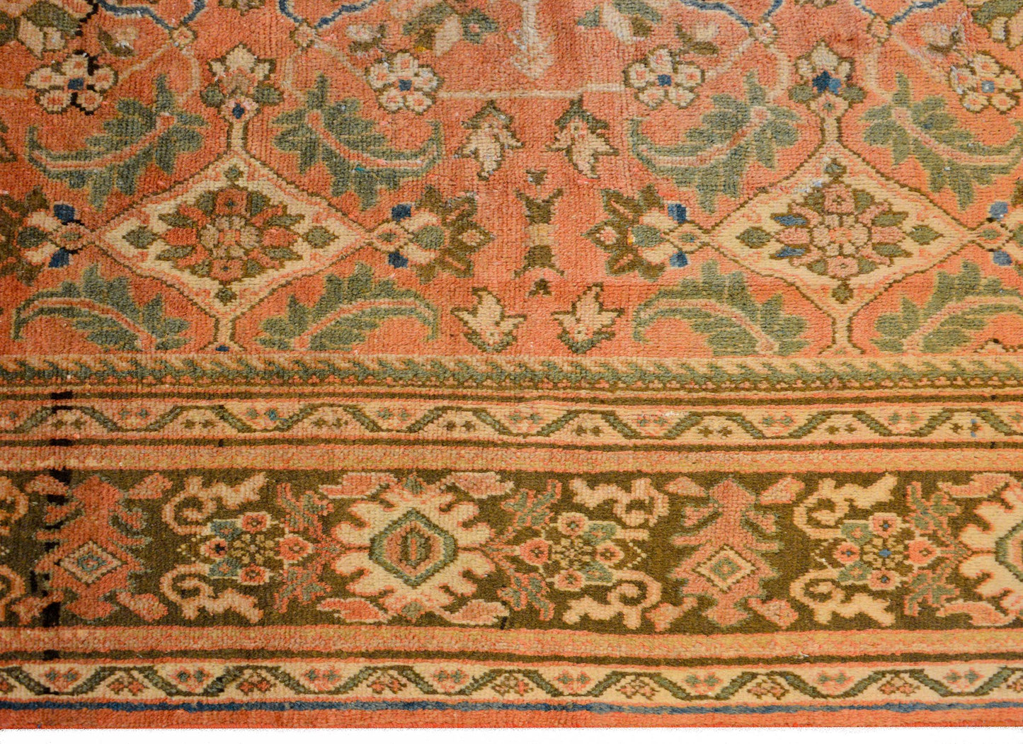 20th Century Mushkabad Rug For Sale