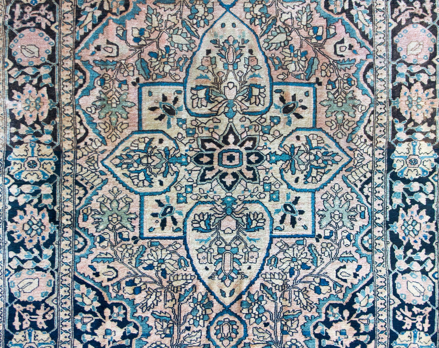 Early 20th Century Persian Sarouk Farahan Rug For Sale