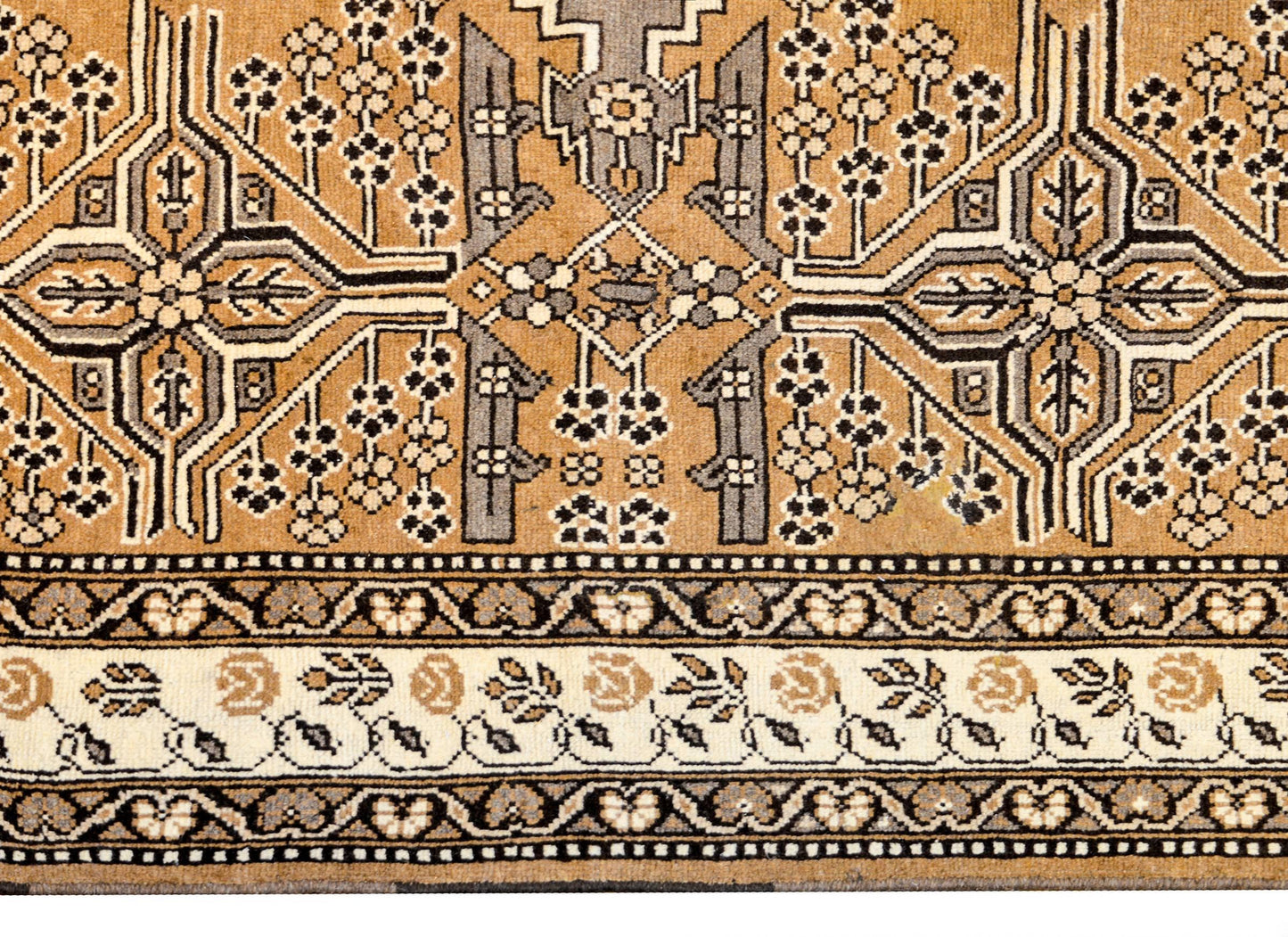 Wonderful Early 20th Century Bakhtiari Rug For Sale