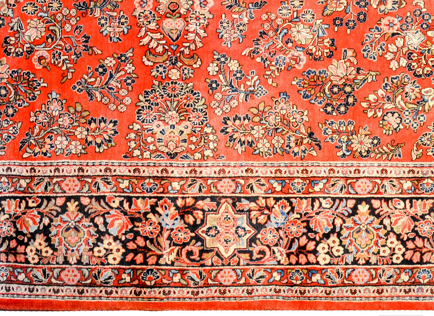 Wonderful Early 20th Century Sarouk Rug For Sale