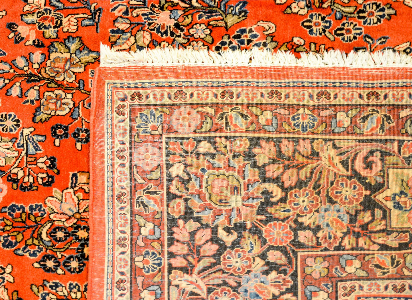 Wonderful Early 20th Century Sarouk Rug For Sale