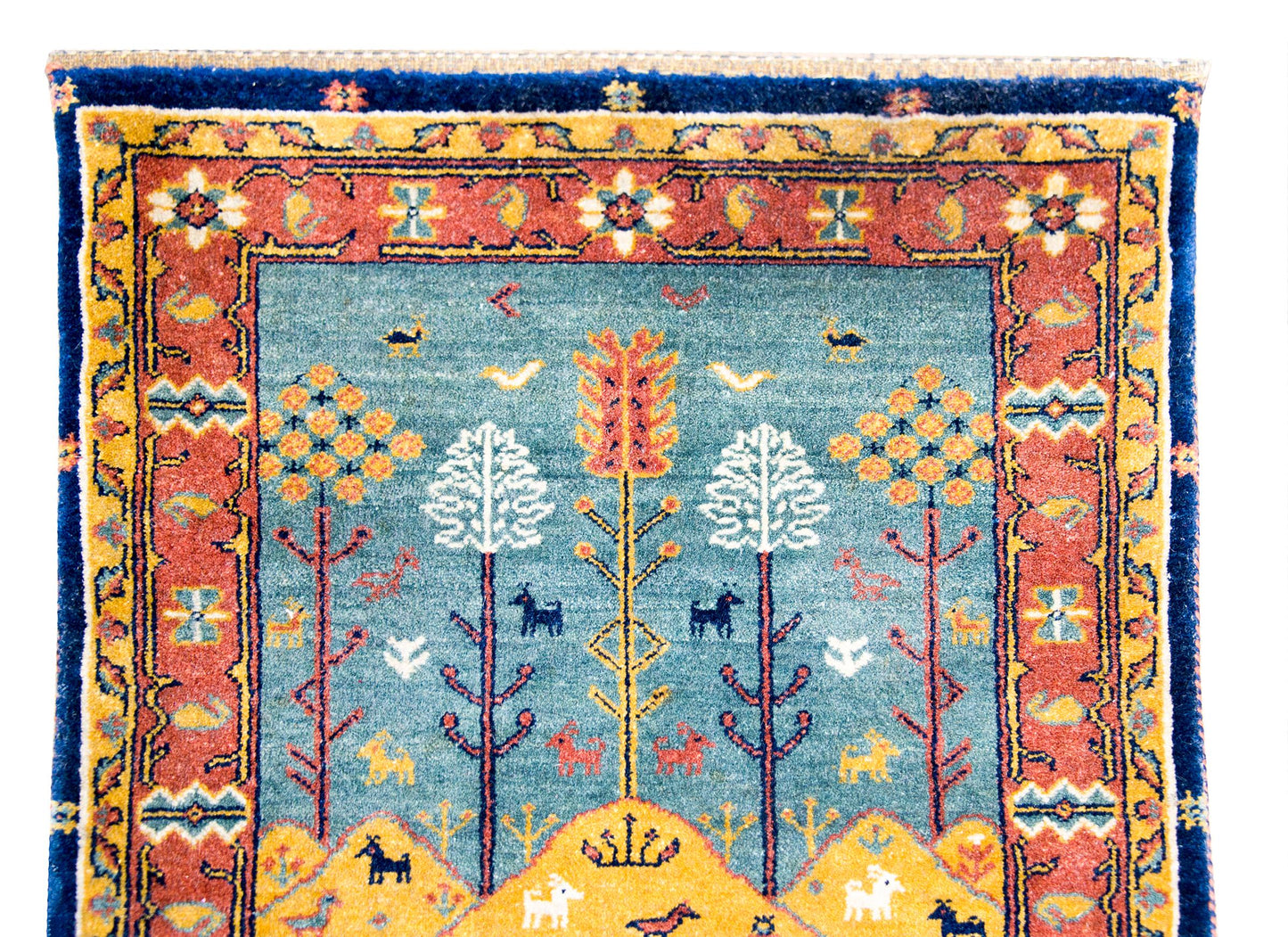 Mid-20th Century Persian Bidjar Pictorial Rug For Sale