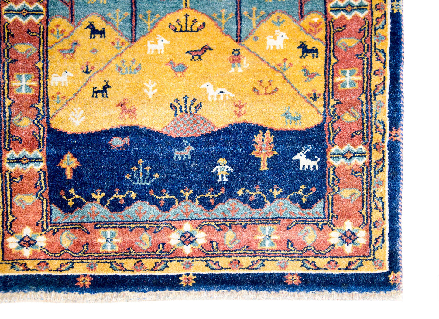 Mid-20th Century Persian Bidjar Pictorial Rug For Sale