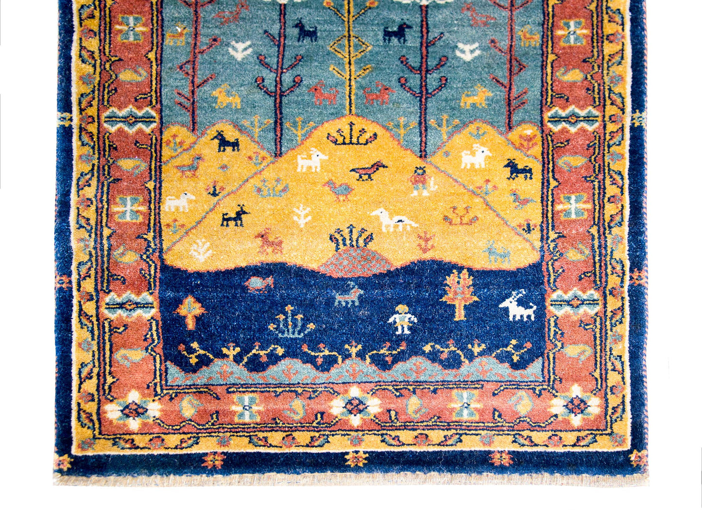 Mid-20th Century Persian Bidjar Pictorial Rug For Sale