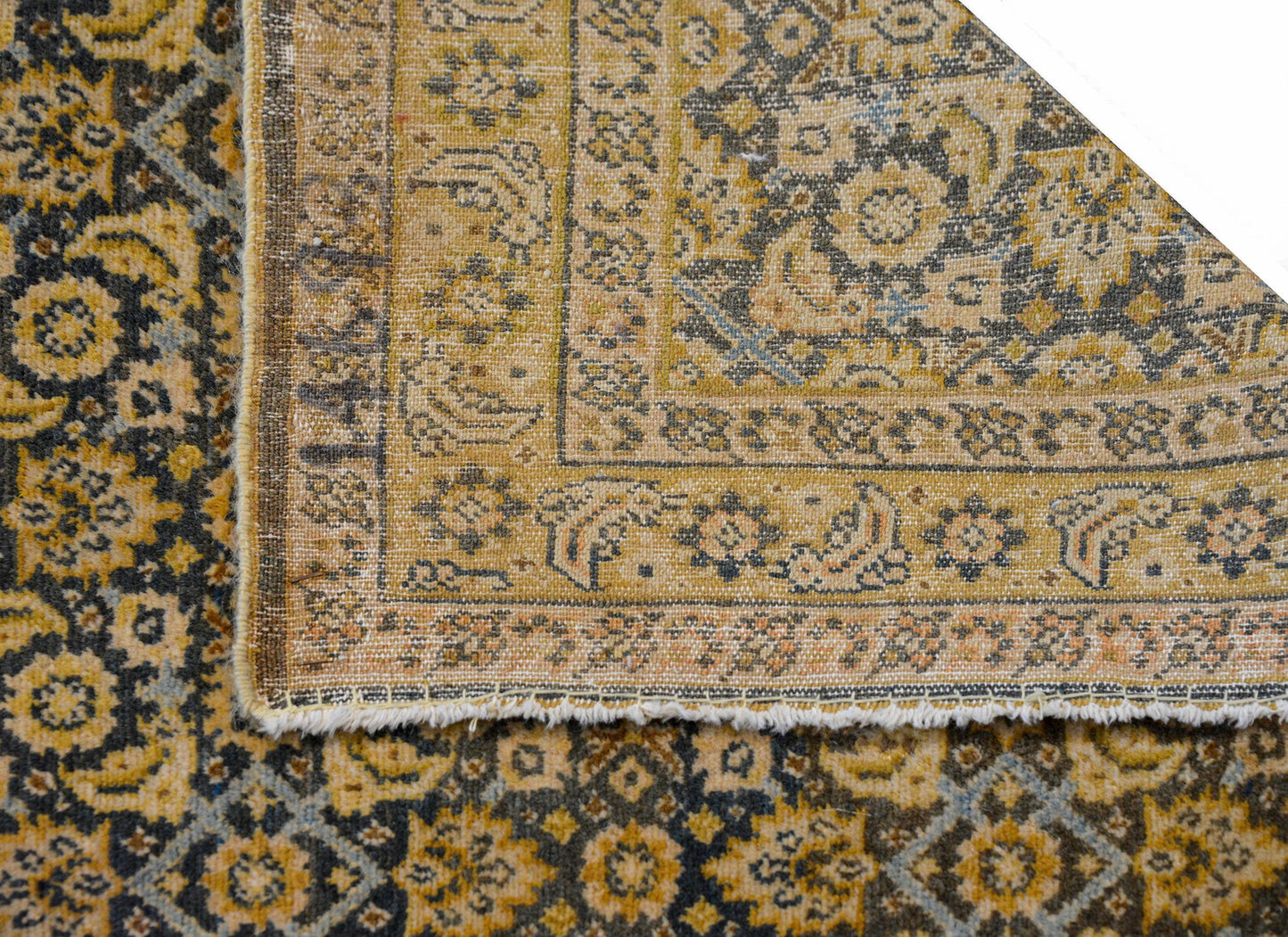 Early 20th Century Senneh Rug For Sale