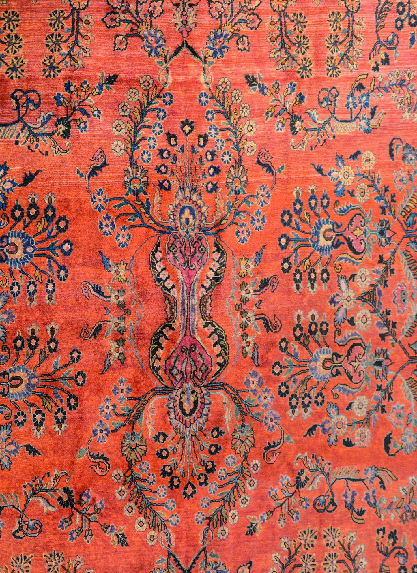 Wonderful Early 20th Century Sarouk Mahajeran For Sale