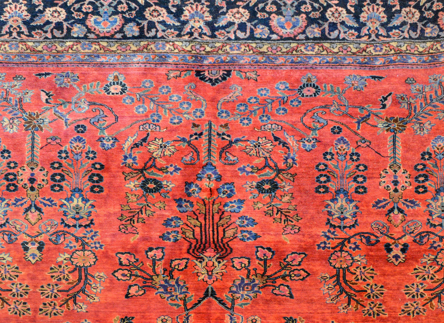 Wonderful Early 20th Century Sarouk Mahajeran For Sale
