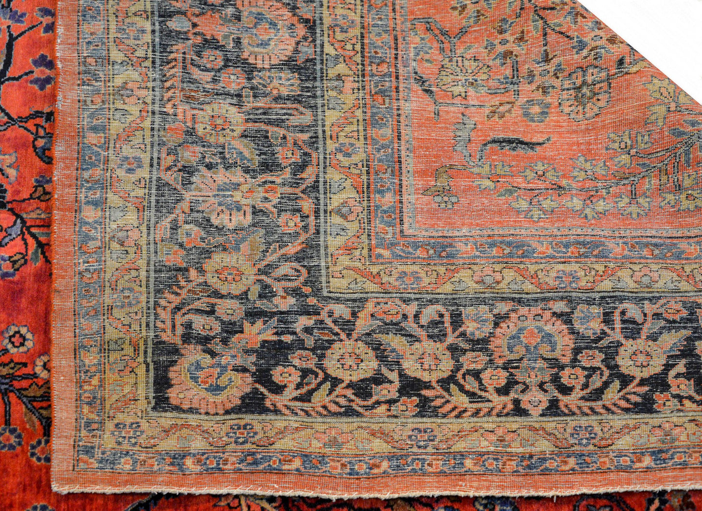 Wonderful Early 20th Century Sarouk Mahajeran For Sale