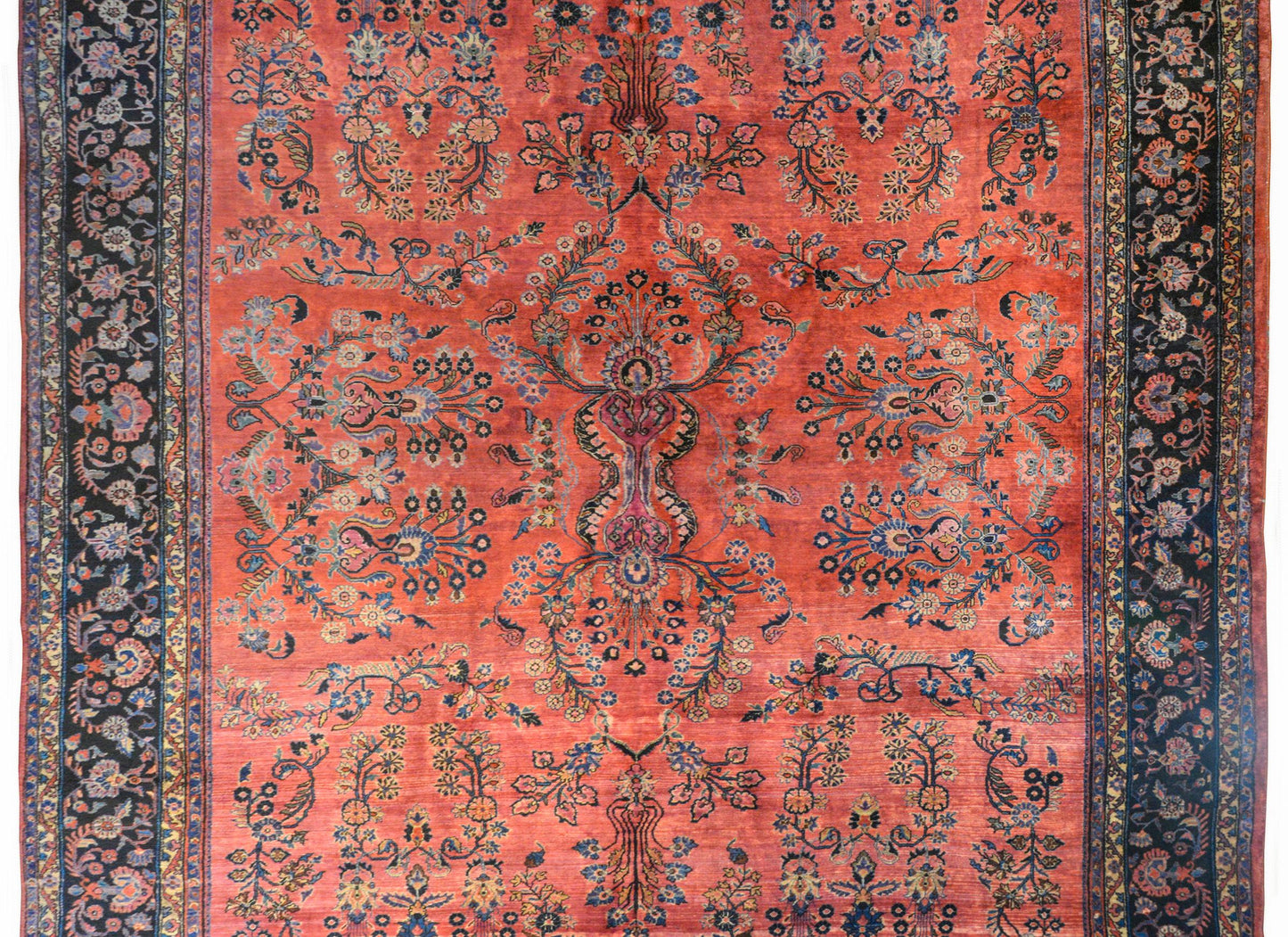 Wonderful Early 20th Century Sarouk Mahajeran For Sale