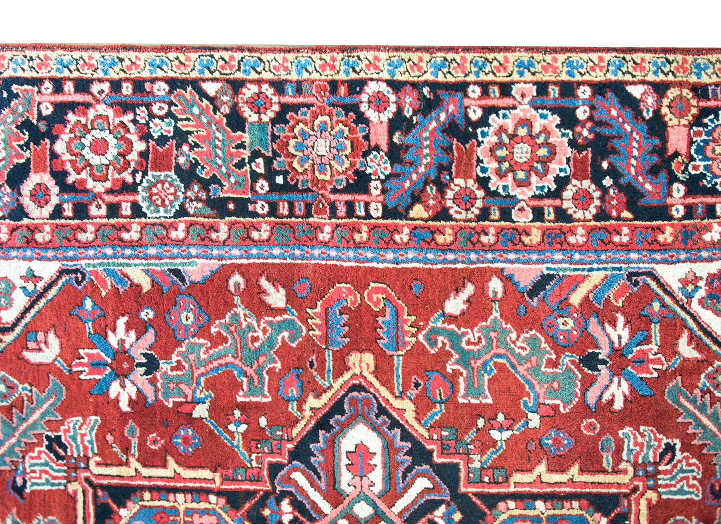 Early 20th Century Persian Heriz Rug For Sale