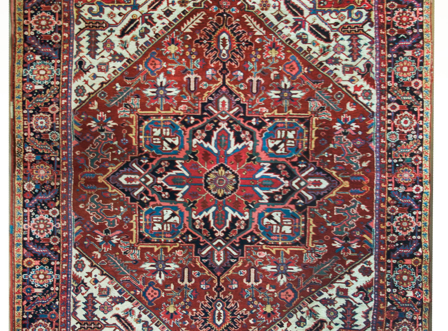 Early 20th Century Persian Heriz Rug For Sale