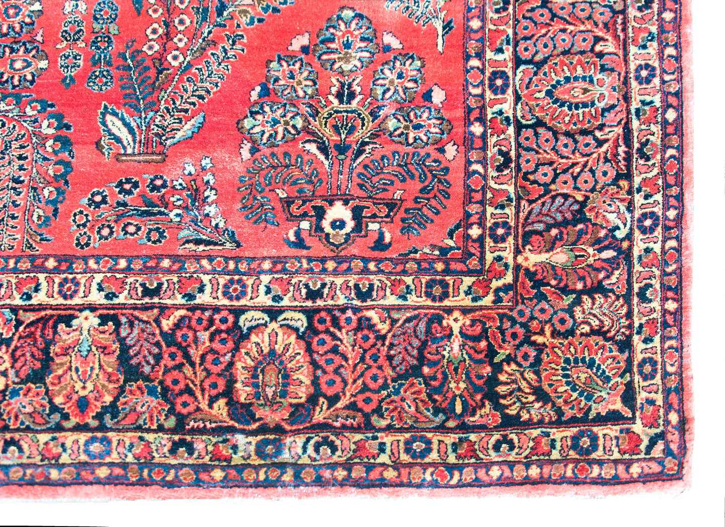 Early 20th Century Persian Sarouk Rug For Sale