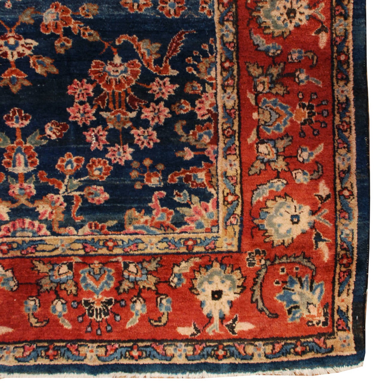 Early 20th Century Lilihan Rug For Sale