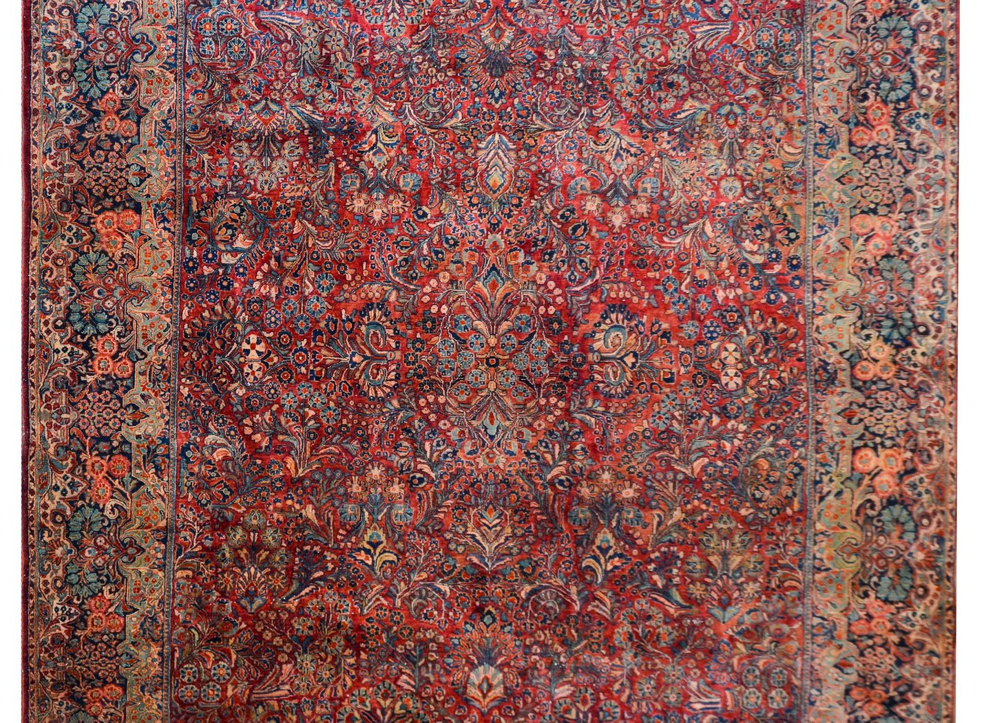 Outstanding Early 20th Century Sarouk Rug For Sale