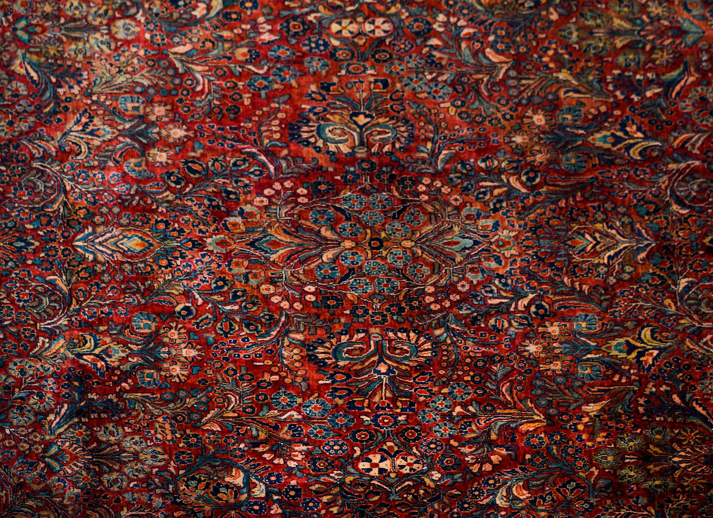 Outstanding Early 20th Century Sarouk Rug For Sale